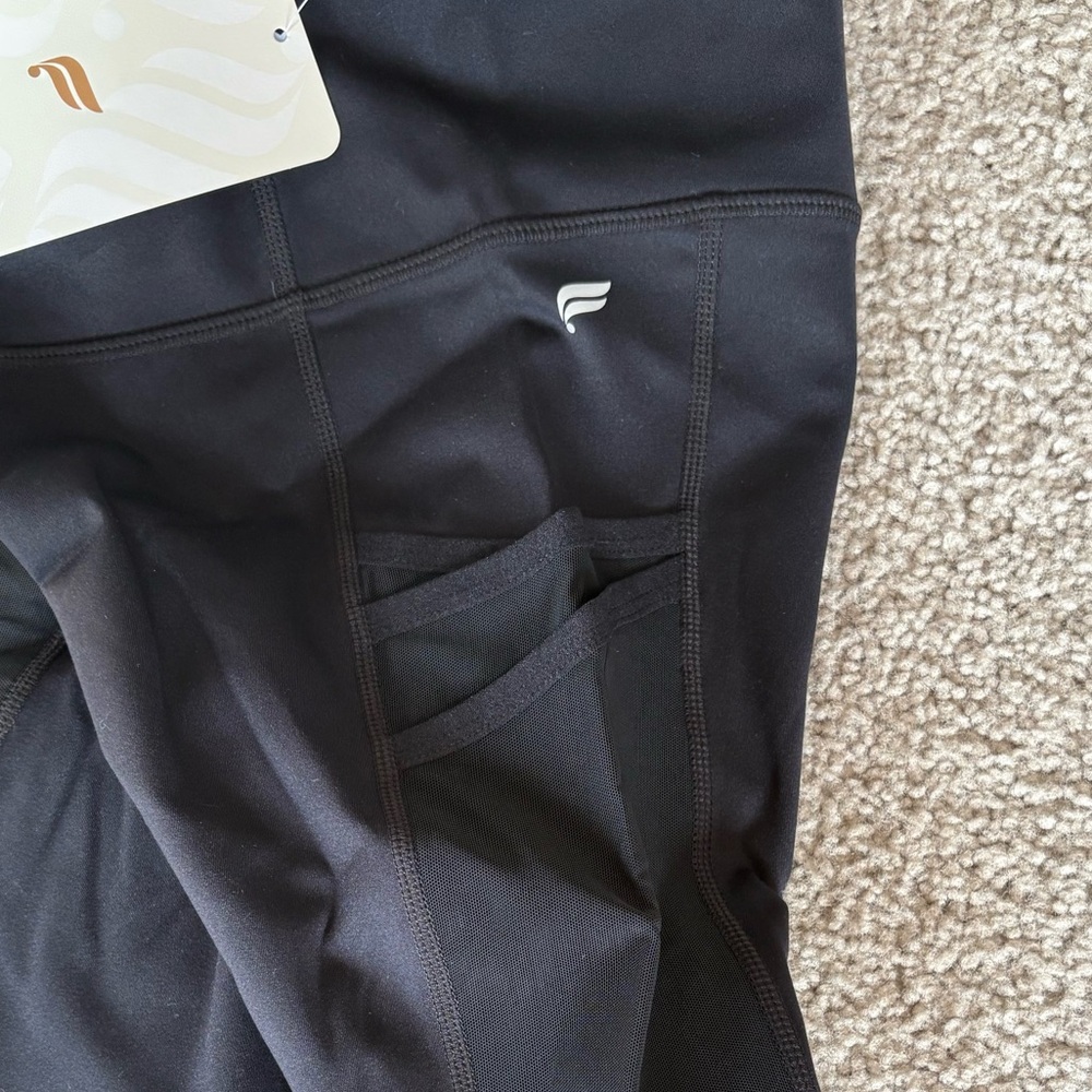 Motion 365 Fabletics Mid-Rise 7/8 Leggings